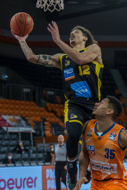 霍芬海姆对 霍芬海姆对